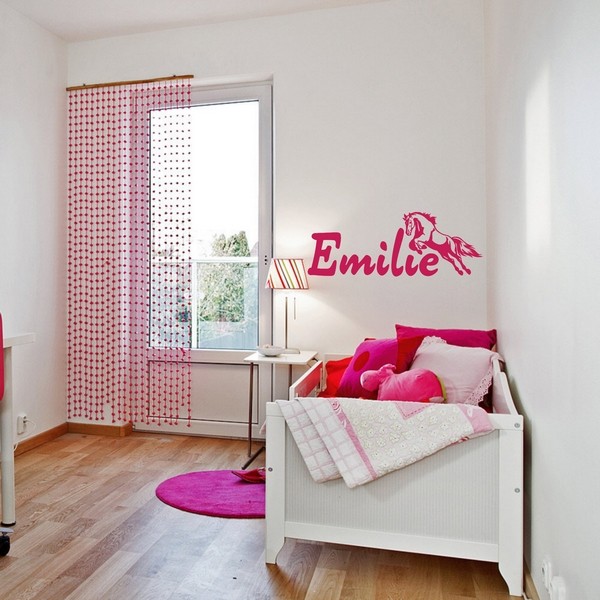 Exemple de stickers muraux: Emilie Cheval